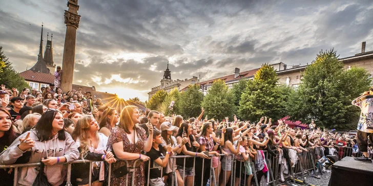 Vstupenka na Déjà vu fest: vystoupí Jakub Děkan, Olga Lounová, Kapitán Demo i Rytmus