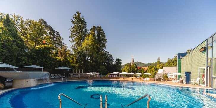 Slovinské Alpy: neomezeně termální bazény, polopenze a v hlavní sezóně pobyt pro 2 děti zdarma