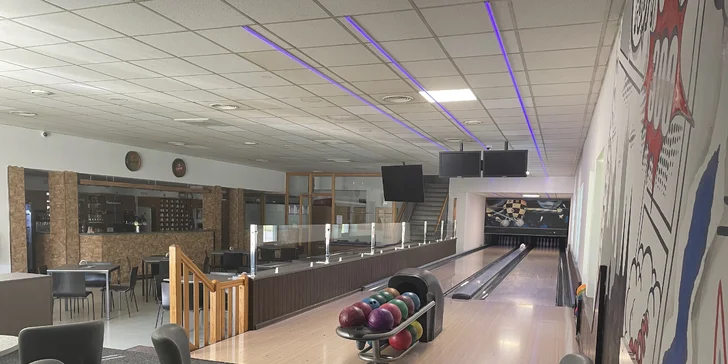 Bowling na 60 či 120 min. až pro 8 osob a velké pivo pro každého