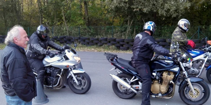 Kurz jízdy na motorce s instruktorem mistrů ČR