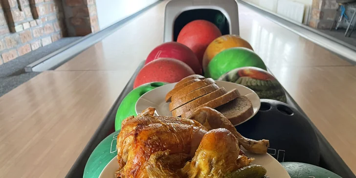 1 nebo 2 hodiny bowlingu až pro 8 hráčů i grilovaná kuřata
