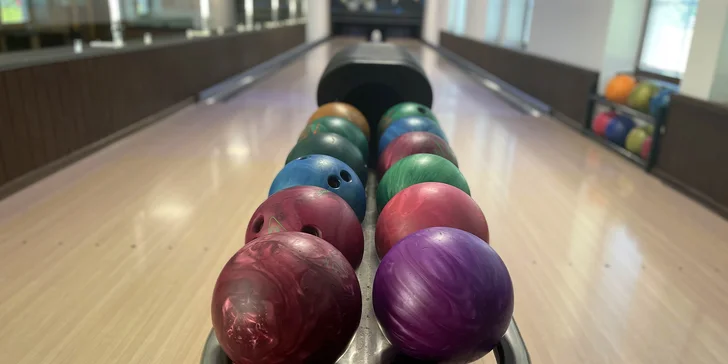 Bowling na 60 či 120 min. až pro 8 osob a velké pivo pro každého