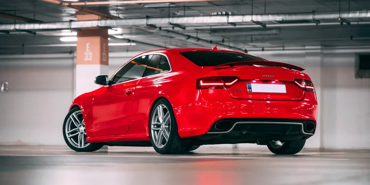 Zapůjčení sportovní Audi RS5 na 1, 3 nebo 5 hod. pro 1 osobu