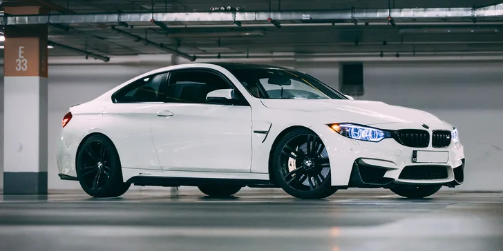 Zapůjčení žihadla BMW M4 na 1, 3 nebo 5 hod. pro 1 osobu