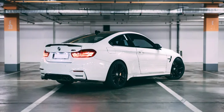 Zapůjčení žihadla BMW M4 na 1, 3 nebo 5 hod. pro 1 osobu