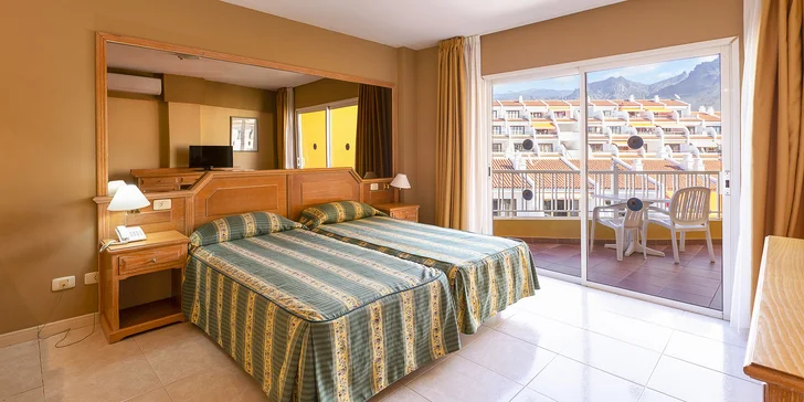 Tenerife: studia či apartmány 500 m od pláže, all inclusive, animační programy, vlastní doprava