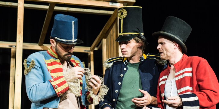 Divadelní pohádka Tři veteráni na Malém nádvoří Průhonického zámku