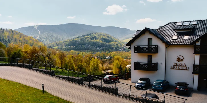 Pobyt v polské Ustroni: pokoj s výhledem na hory nebo apartmán, snídaně či polopenze, wellness i privátně