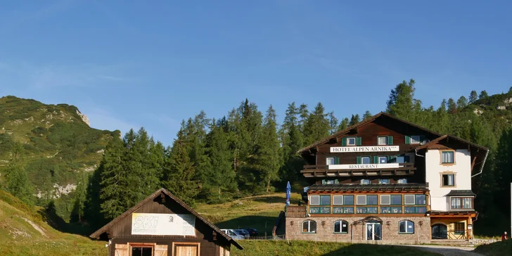 Dovolená v Alpách: horský hotel v blízkosti jezer, polopenze a welcome drink