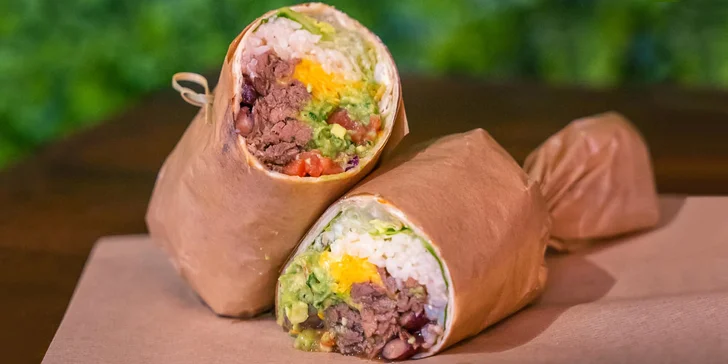 Burrito s avokádem podle výběru ze 3 druhů a ledový čaj pro 1 i 2 osoby