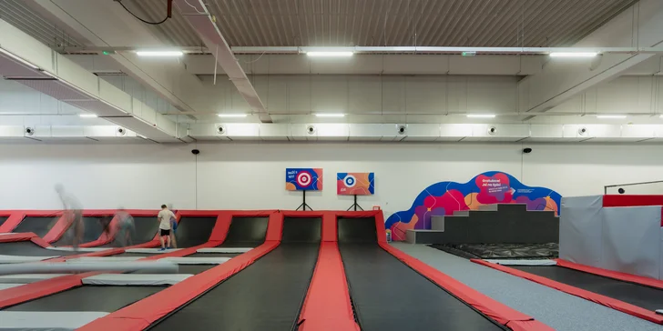 Vstupy nebo permanentky do Jump Academy Olomouc: trampolíny, ninja dráha, parkour zóna i 9D kino