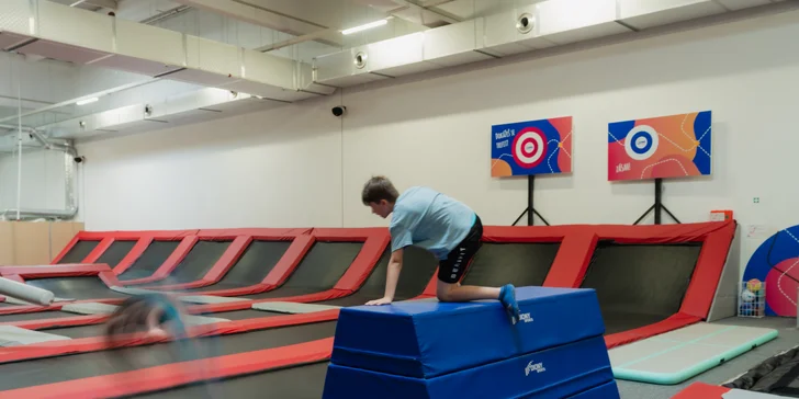 Vstupy nebo permanentky do Jump Academy Olomouc: trampolíny, ninja dráha, parkour zóna i 9D kino