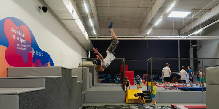 Vstupy nebo permanentky do Jump Academy Olomouc: trampolíny, ninja dráha, parkour zóna i 9D kino