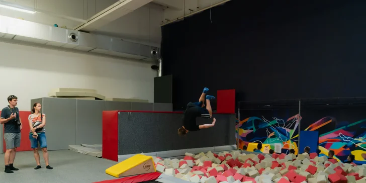 Vstupy nebo permanentky do Jump Academy Olomouc: trampolíny, ninja dráha, parkour zóna i 9D kino