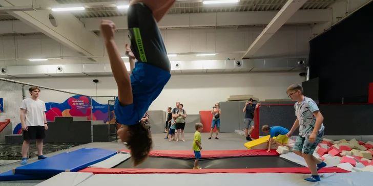 Vstupy nebo permanentky do Jump Academy Olomouc: trampolíny, ninja dráha, parkour zóna i 9D kino