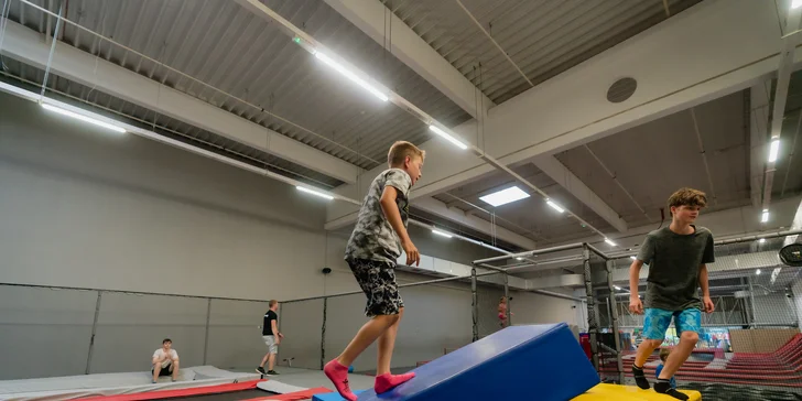 Vstupy nebo permanentky do Jump Academy Olomouc: trampolíny, ninja dráha, parkour zóna i 9D kino