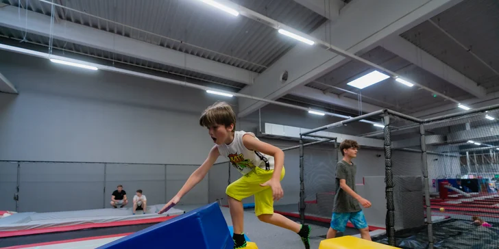 Vstupy nebo permanentky do Jump Academy Olomouc: trampolíny, ninja dráha, parkour zóna i 9D kino