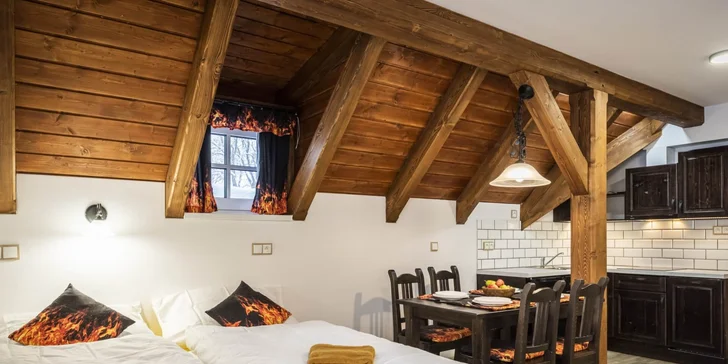 Pobyt s jízdou v sedle i povozem na koňské farmě v Jizerských horách: apartmány až pro 10 osob