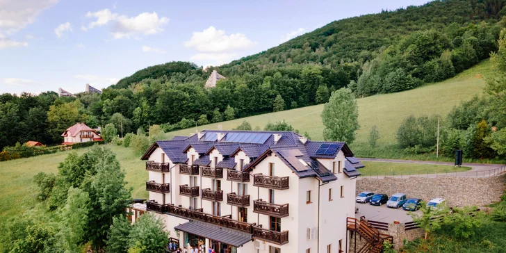 Pobyt v polské Ustroni: pokoj s výhledem na hory nebo apartmán, snídaně či polopenze, wellness i privátně