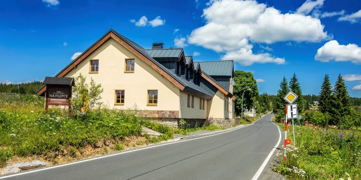 Léto nebo podzim na Šumavě: vybavené rodinné apartmány mezi Modravou a Kvildou