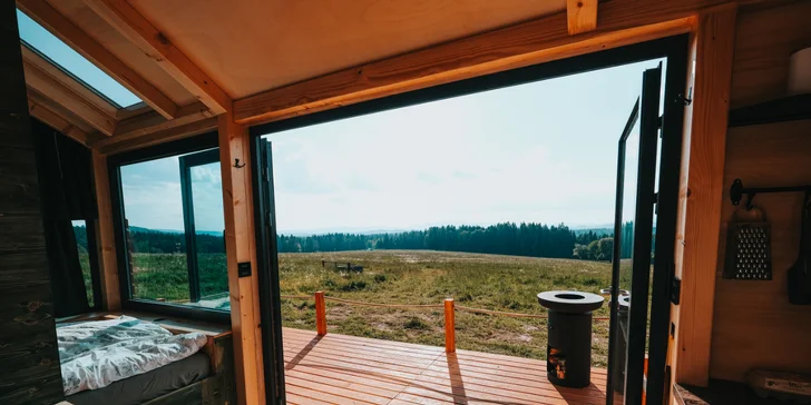 Schovejte se před ruchem měst: krásný tiny house na samotě nedaleko Lipna