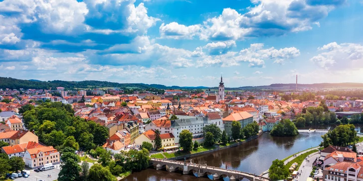 Příjemný tříhvězdičkový hotel u píseckých lesů i s možností snídaní