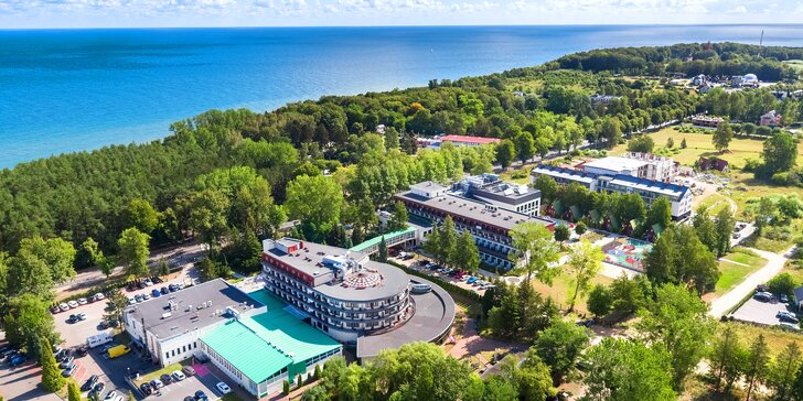 Léto i podzim u Baltu: hotel blízko moře, polopenze, neomezený vstup do bazénů a saun, animační programy