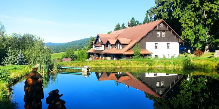 Turistická chata v Krkonoších: polopenze, bazén, ohniště i možnost rybaření a čtyřkolek