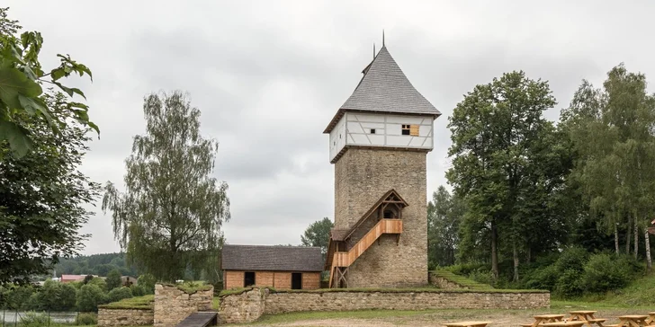 Vstupenka na představení Romeo a Julie na tvrzi Tichá (OPEN AIR)