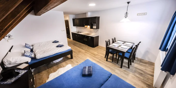 Pobyt s jízdou v sedle i povozem na koňské farmě v Jizerských horách: apartmány až pro 10 osob