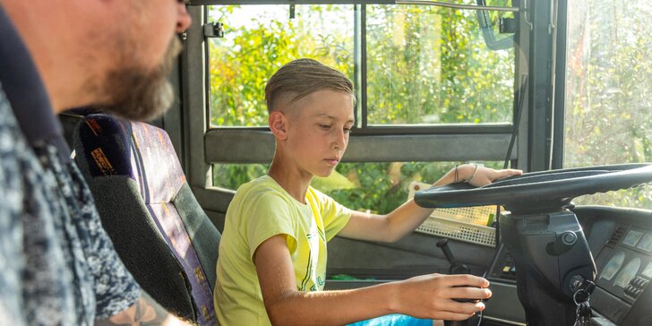 Zážitkové jízdy pro děti: autobus i osobní a nákladní auto