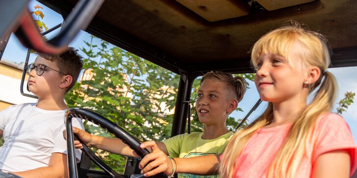Zážitek pro děti: Jízda traktorem Zetor na 30 nebo 45 minut