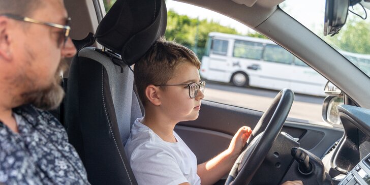 Autoškola pro děti od 5 do 18 let: 15–40 minut jízdy na cvičné ploše