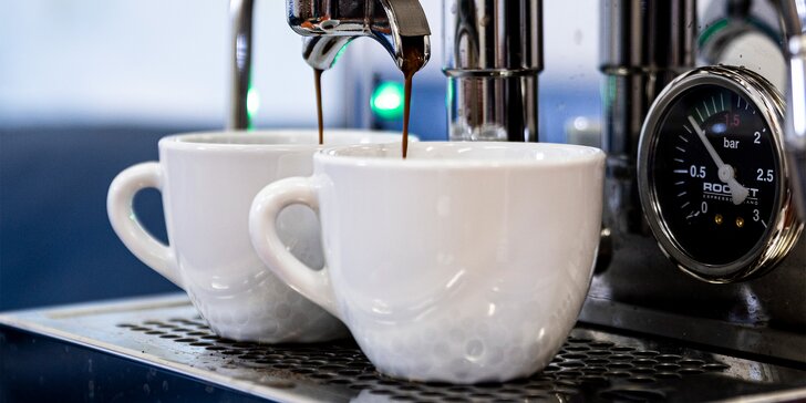 Privátní exkurze do pražírny kávy s výkladem, ochutnávkou i kávou na doma až pro 5 osob