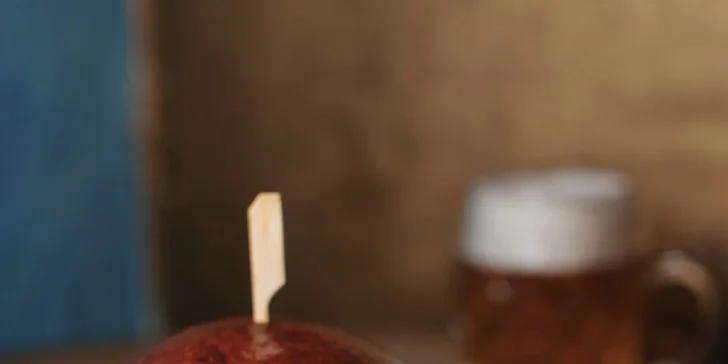 Burger s hovězím masem nebo halloumi pro jednu nebo dvě osoby: varianta s hranolkami