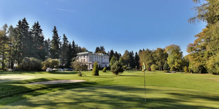 V hotelovej záhrade je 9-jamkové Pitch & Putt ihrisko.