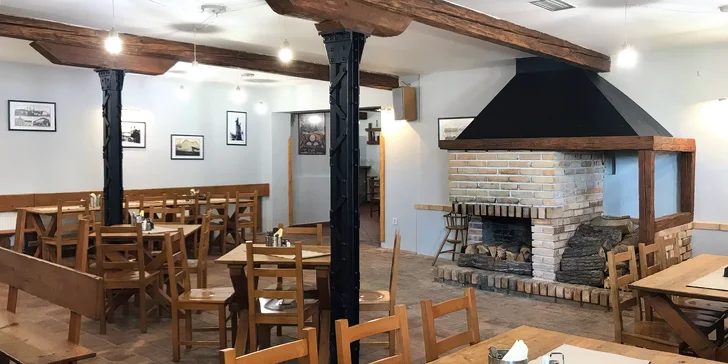 Tříchodové menu s kachnou či tatarákem v hospodské restauraci pro dva