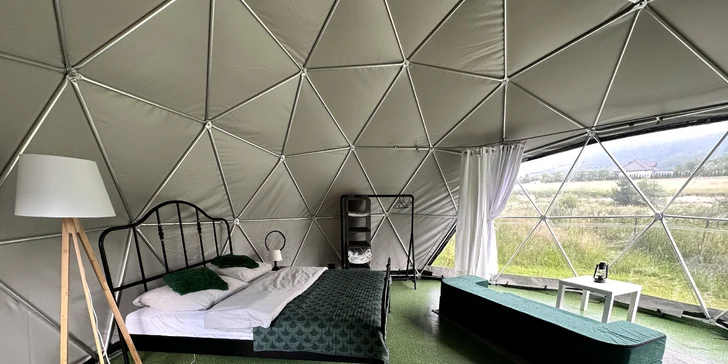 Glamping v kopuli nebo moderní stodola až pro 12 osob u Karpacze