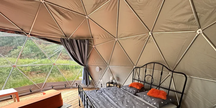 Glamping v kopuli nebo moderní stodola až pro 12 osob u Karpacze