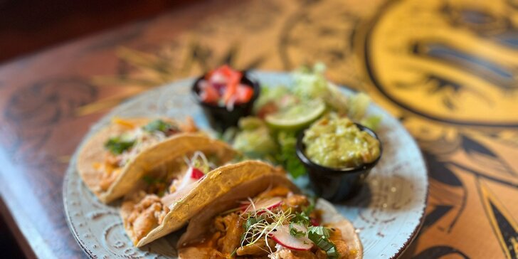 Menu v autentické mexické restauraci Pancho's: kuřecí tacos a churros pro 2 osoby