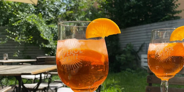 Aperol Spritz a mistička s chipsy v Kinokavárně Brno pro 2 nebo 4 osoby