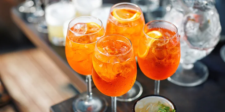 Aperol Spritz a mistička s chipsy v Kinokavárně Brno pro 2 nebo 4 osoby