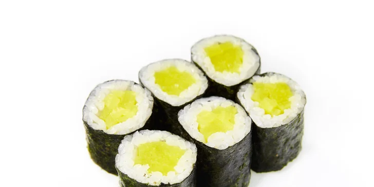 Sushi sety k rozvozu i k os. vyzvednutí: maki, nigiri i kalifornská rolka