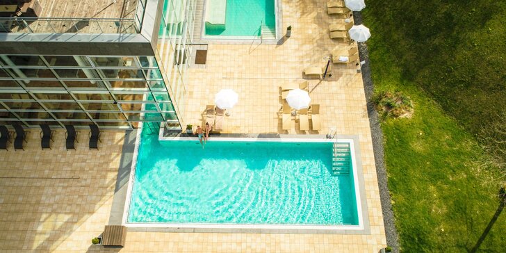 Relax jen pro dospělé ve Štýrsku: wellness a termální bazény, polopenze s šestichodovou večeří a k tomu láhev sektu