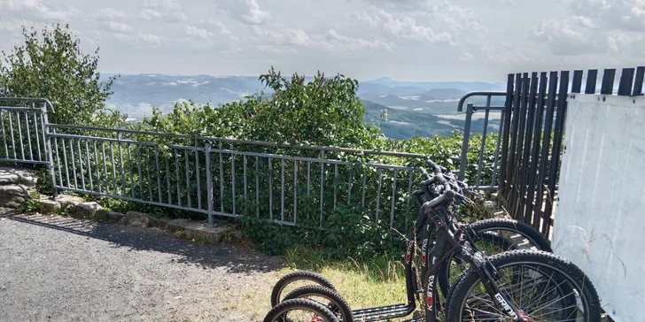 Dovolená s rozhledem: pobyt na vrcholu stolové hory se snídaní a koloběžkami