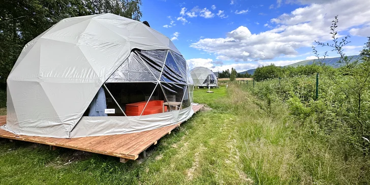 Glamping v kopuli nebo moderní stodola až pro 12 osob u Karpacze