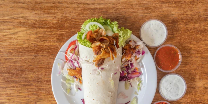 Dokonalý kebab s hovězím či kuřecím masem, dipem dle výběru i ovčím sýrem na Evropské