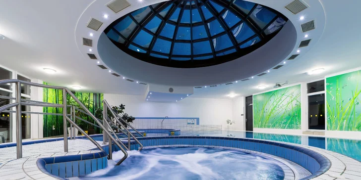 Neomezený wellness a polopenze i návštěva termálních lázní v maďarském Zalakarosi