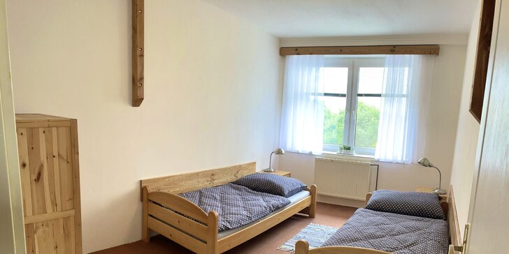 Rekreační dům až pro 10 os. pod Chřiby na Moravě: 4 ložnice, dětská herna, 2 koupelny, zahrada s grilem