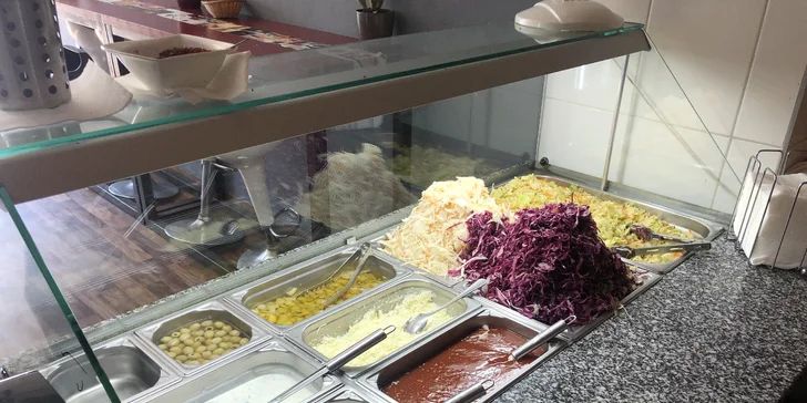 Dokonalý kebab s hovězím či kuřecím masem, dipem dle výběru i ovčím sýrem na Evropské